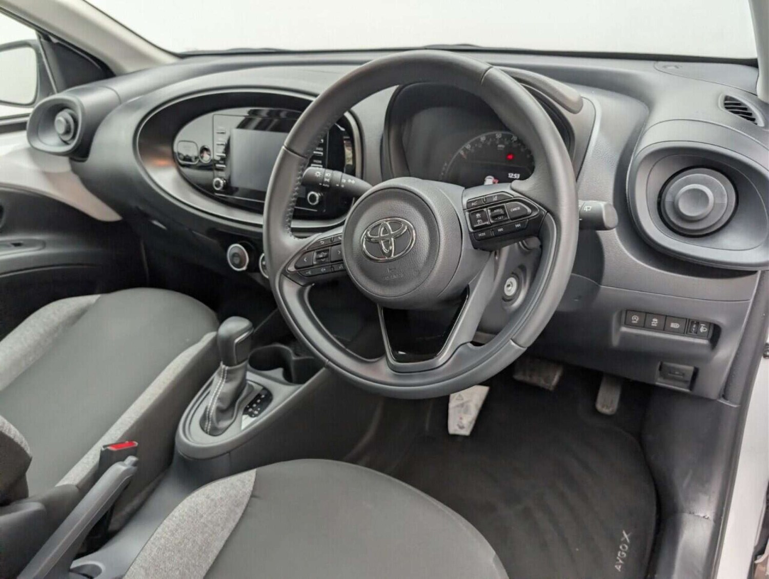 Used Toyota Aygo X 2023 for sale - 77713134: Photo 11