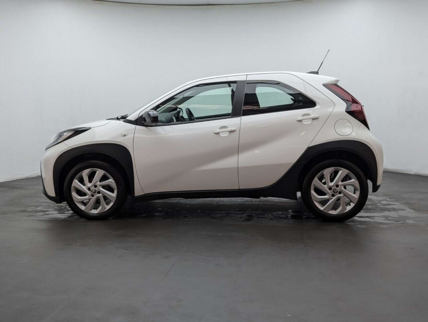 Used Toyota Aygo X 2023 for sale - 77713134: Photo 5