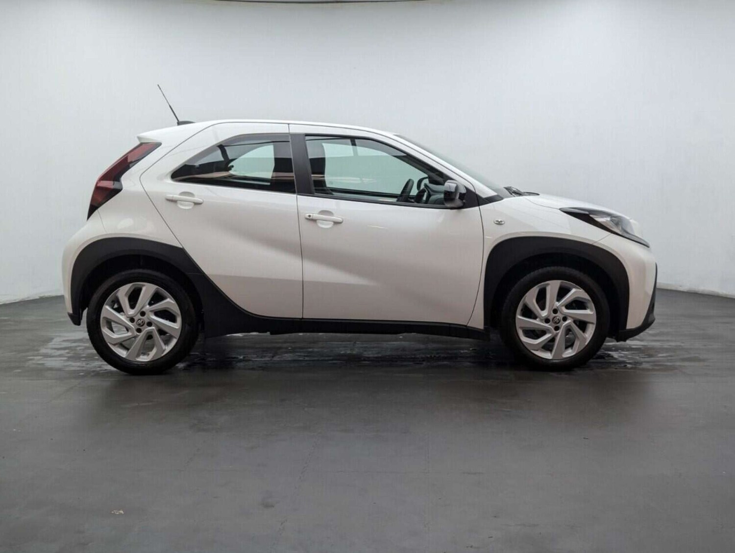 Used Toyota Aygo X 2023 for sale - 77713134: Photo 9