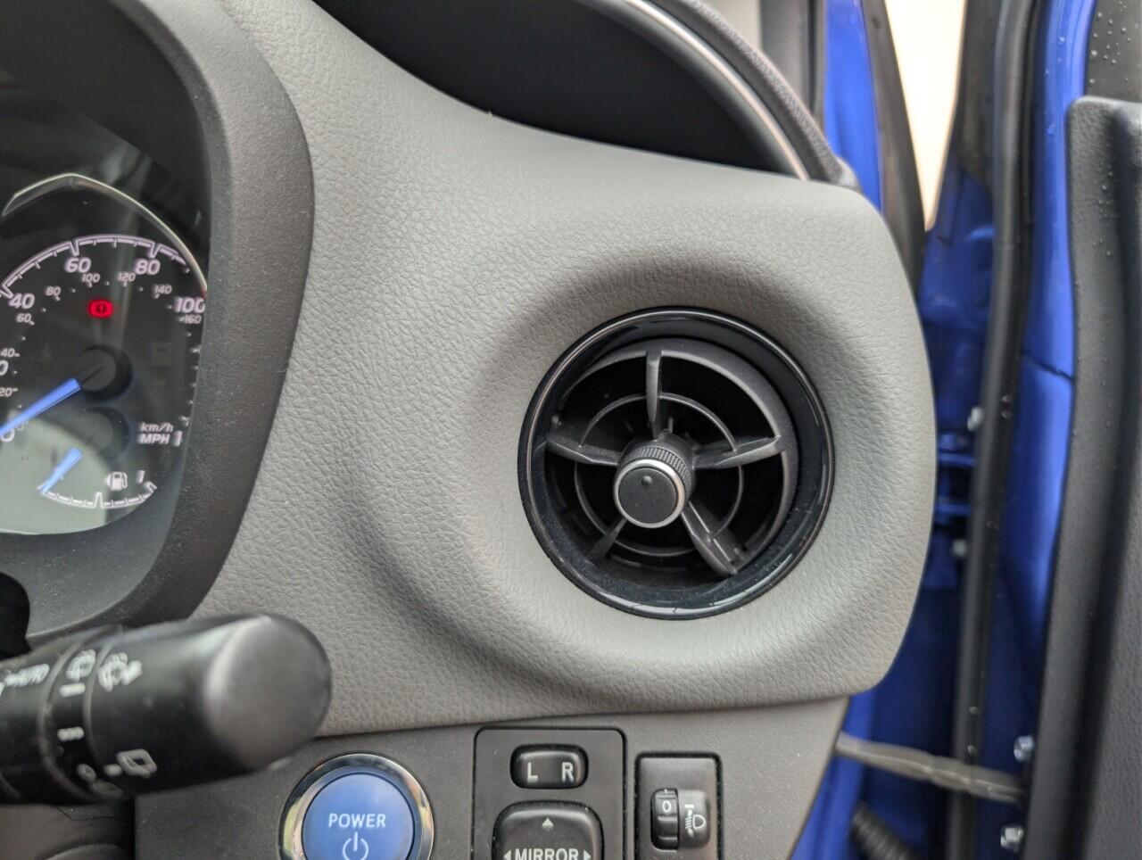 Used Toyota Yaris 2017 for sale - 77074822: Photo 18