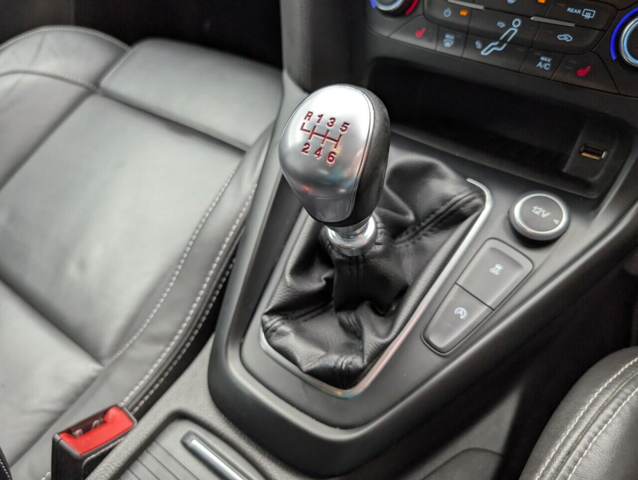 Used Ford Focus 2015 for sale - 76735382: Photo 17