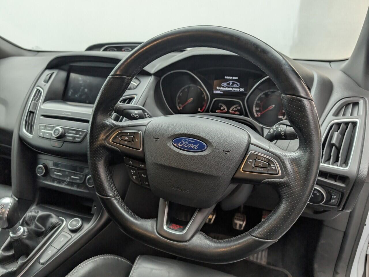 Used Ford Focus 2015 for sale - 76735382: Photo 23