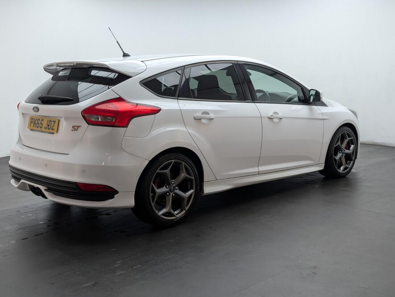 Used Ford Focus 2015 for sale - 76735382: Photo 8