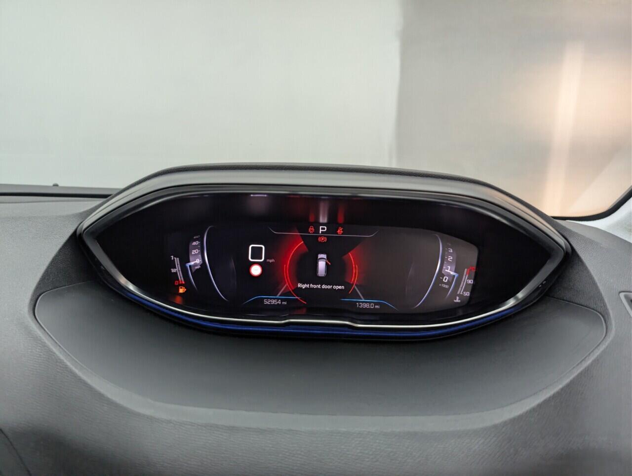 Used Peugeot 5008 2022 for sale - 76572469: Photo 18