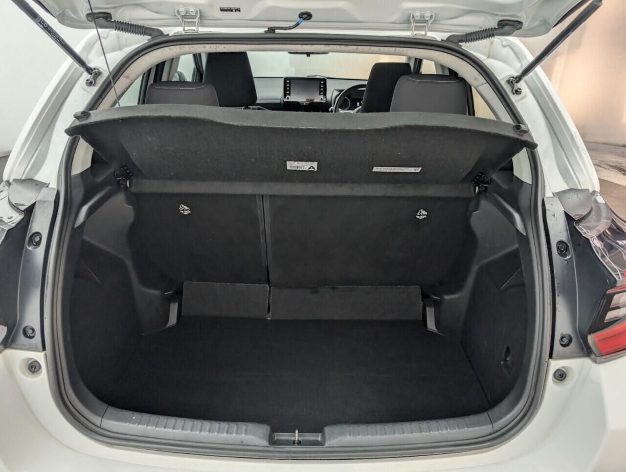 Used Toyota Yaris 2021 for sale - 76425477: Photo 26