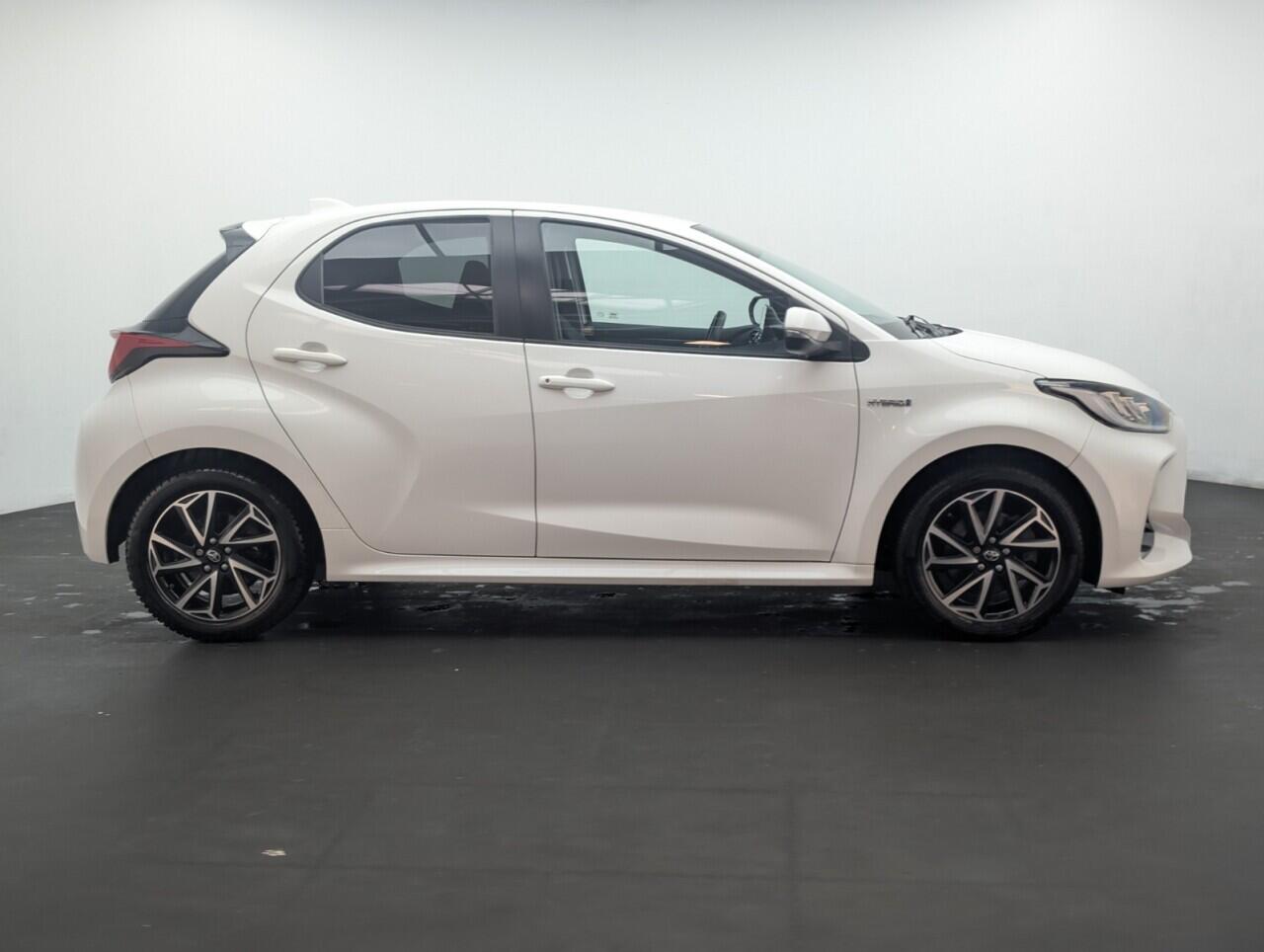 Used Toyota Yaris 2021 for sale - 76425477: Photo 9