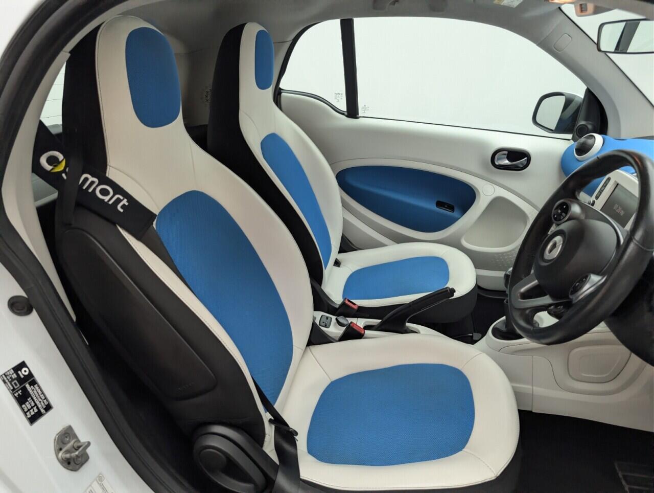 Used smart fortwo 2016 for sale - 76608032: Photo 12