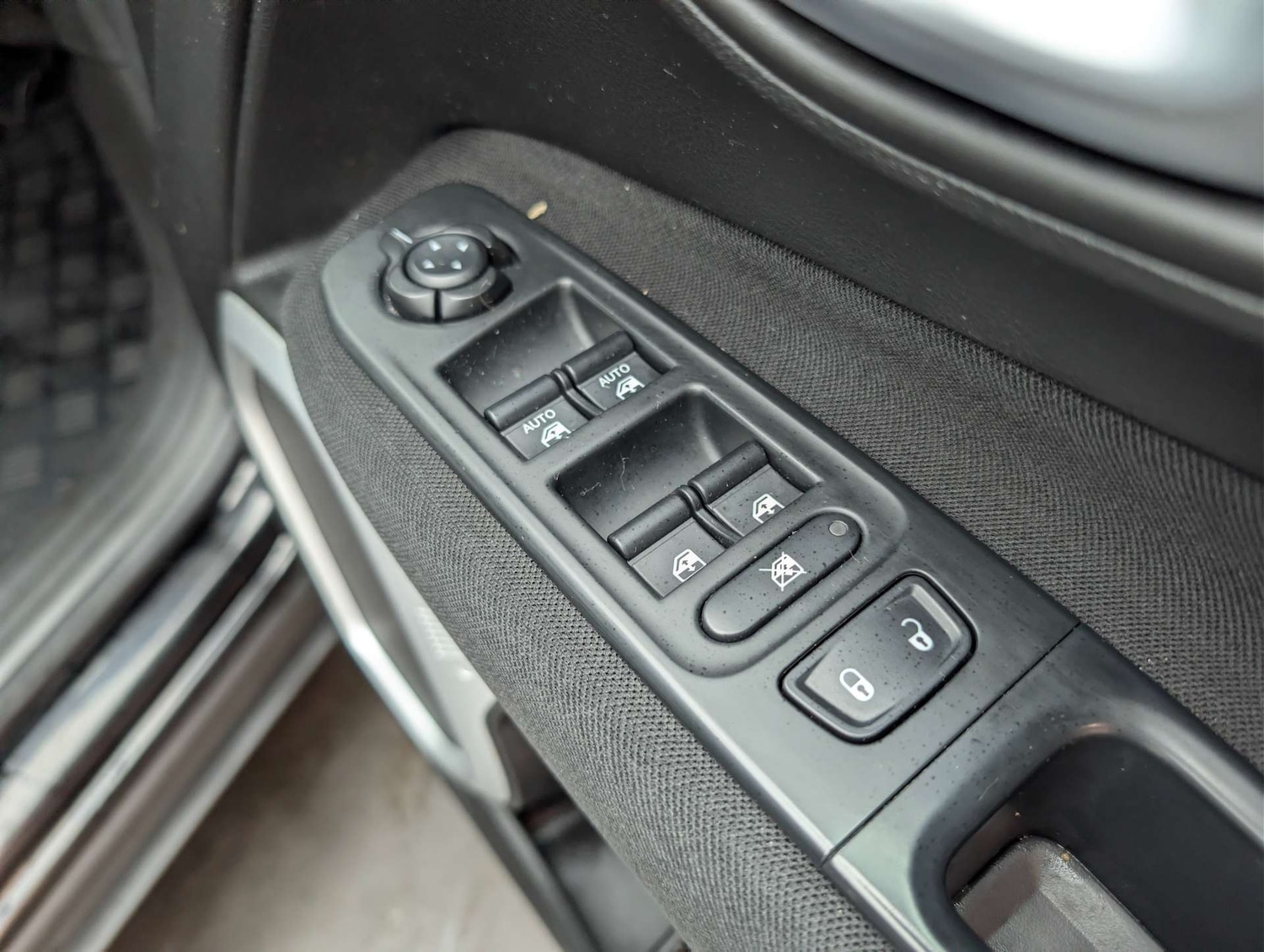 Used Jeep Renegade 2018 for sale - 78057256: Photo 15