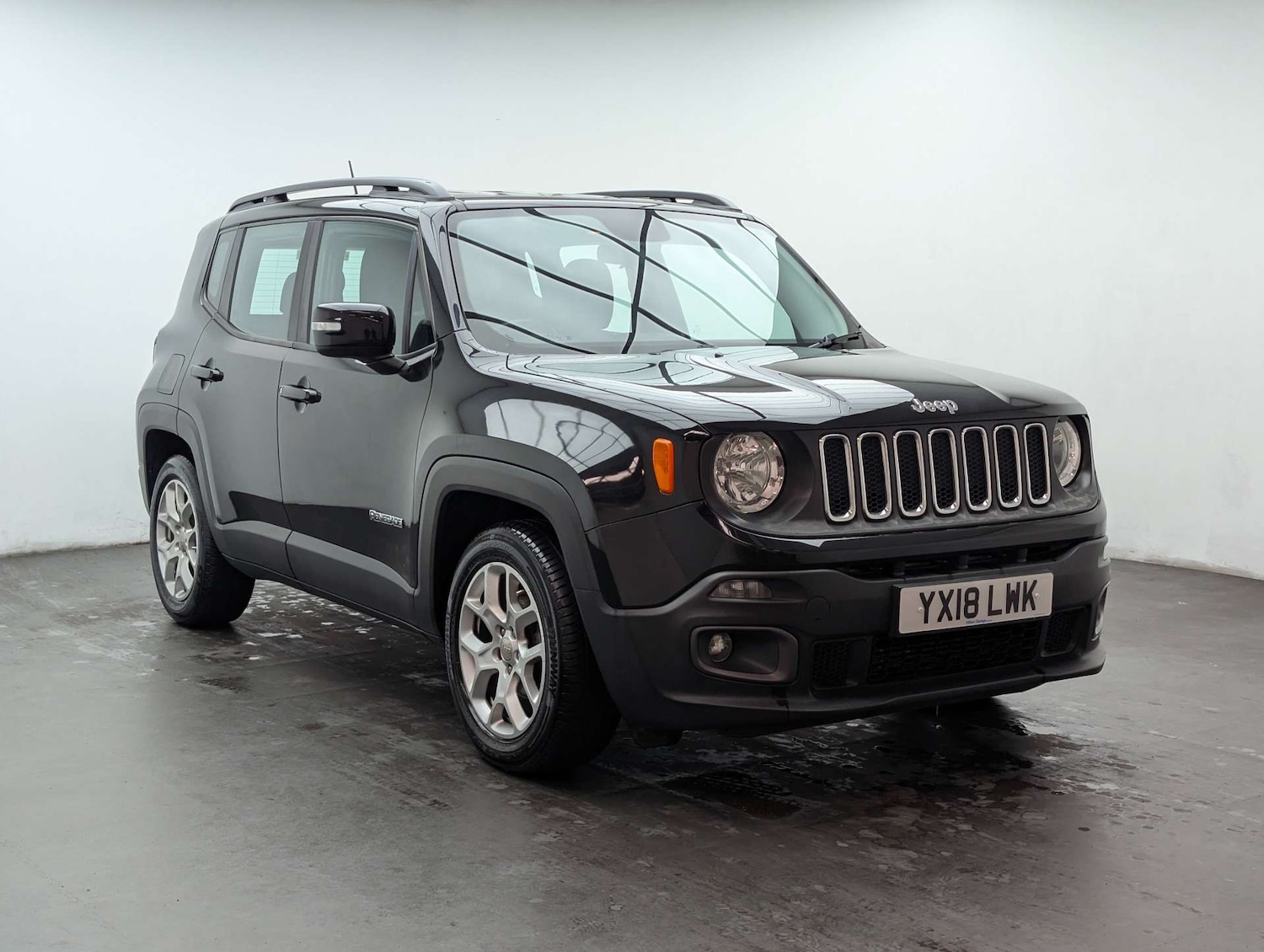 Used Jeep Renegade 2018 for sale - 78057256: Photo 2