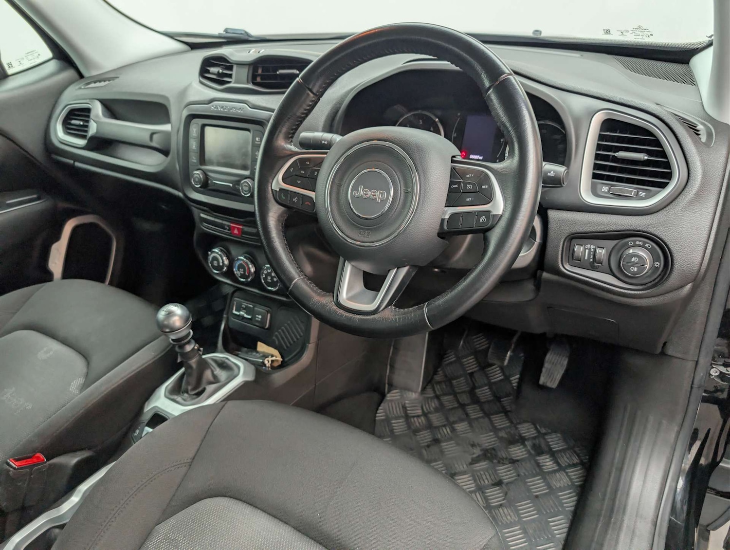 Used Jeep Renegade 2018 for sale - 78057256: Photo 26