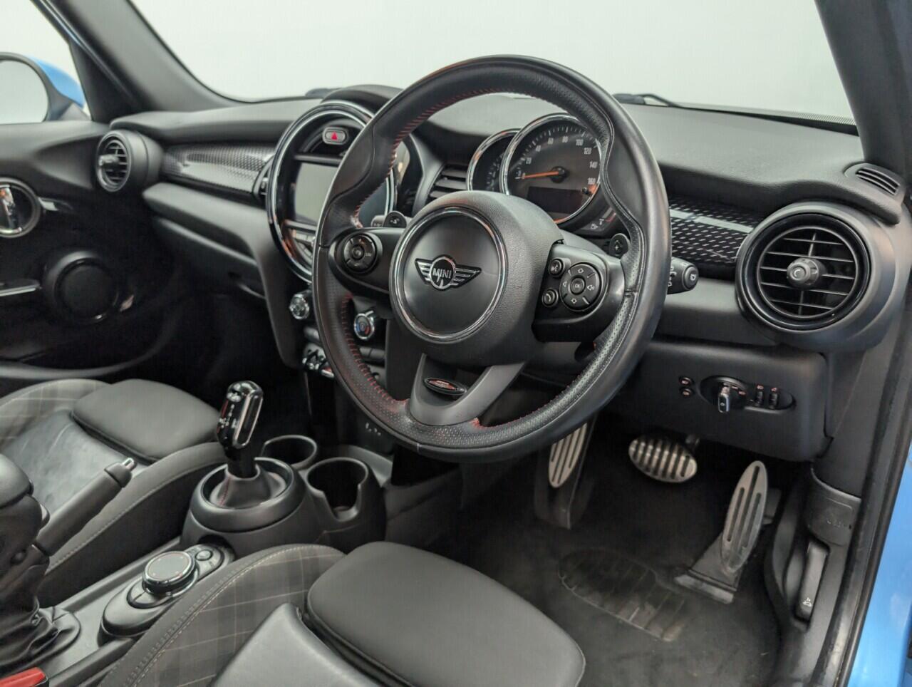 Used MINI Hatch 2018 for sale - 76423540: Photo 11