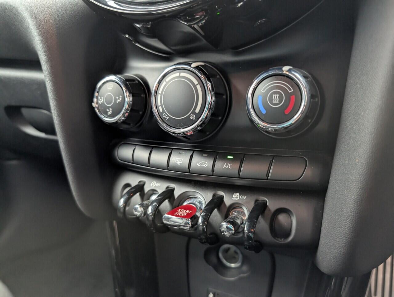 Used MINI Hatch 2018 for sale - 76423540: Photo 14