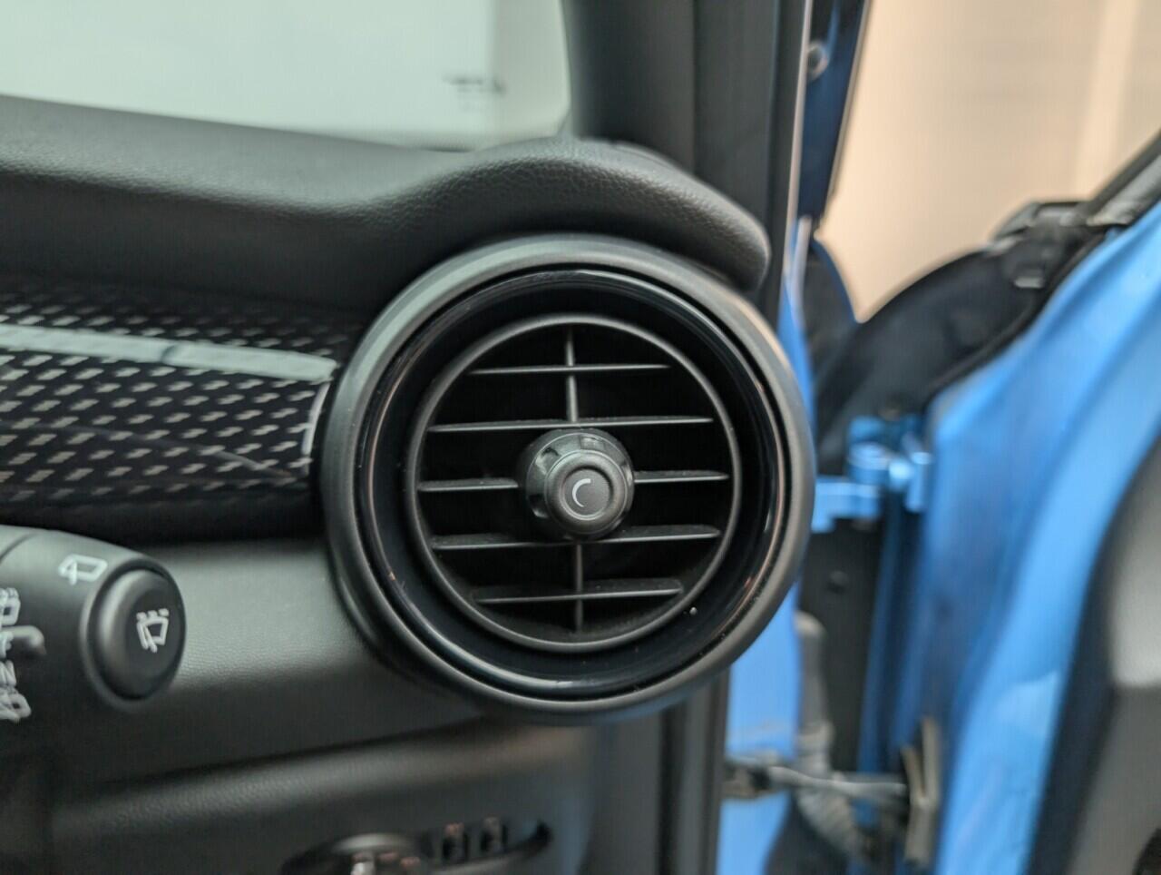 Used MINI Hatch 2018 for sale - 76423540: Photo 19