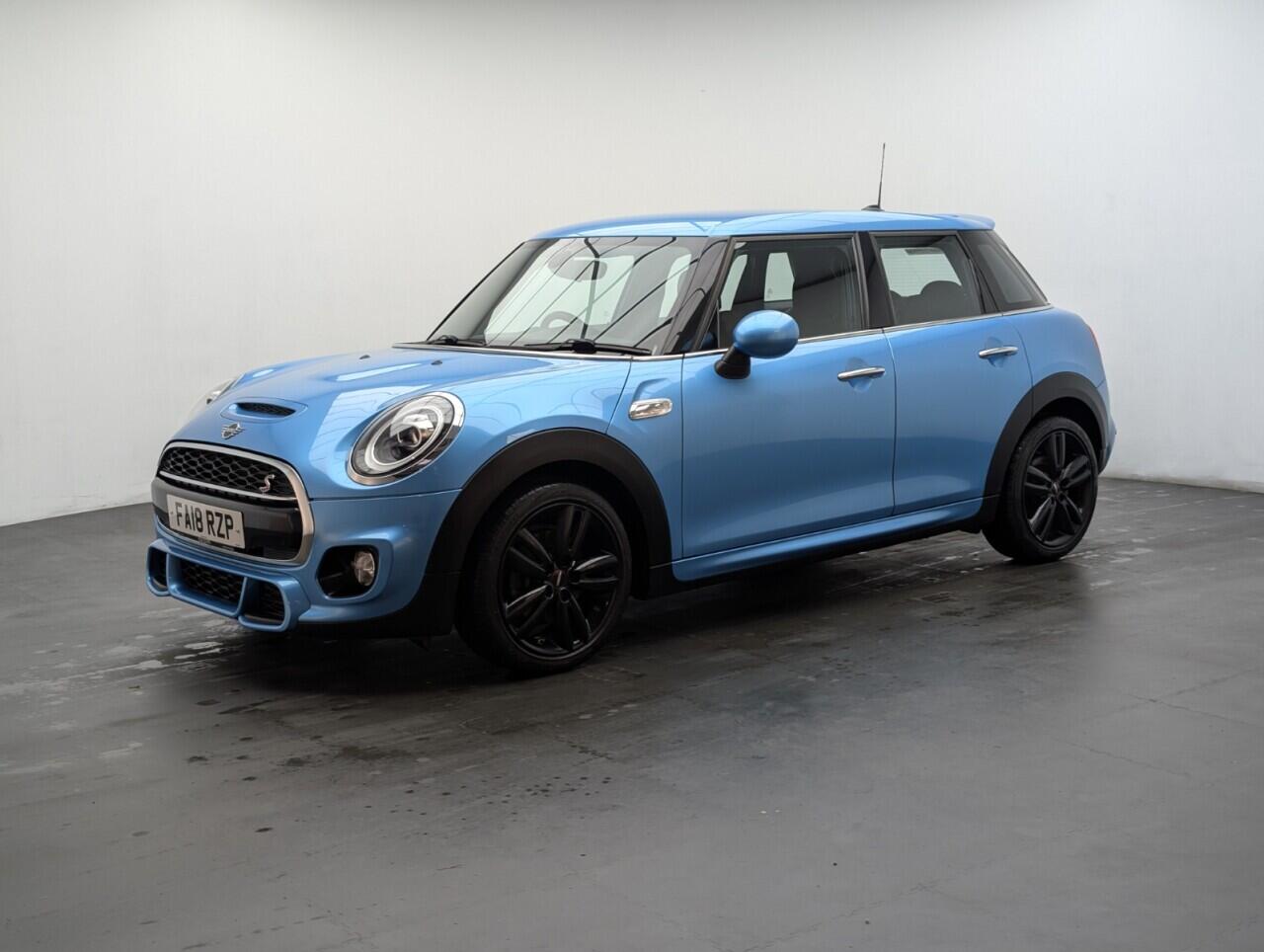 Used MINI Hatch 2018 for sale - 76423540: Photo 4
