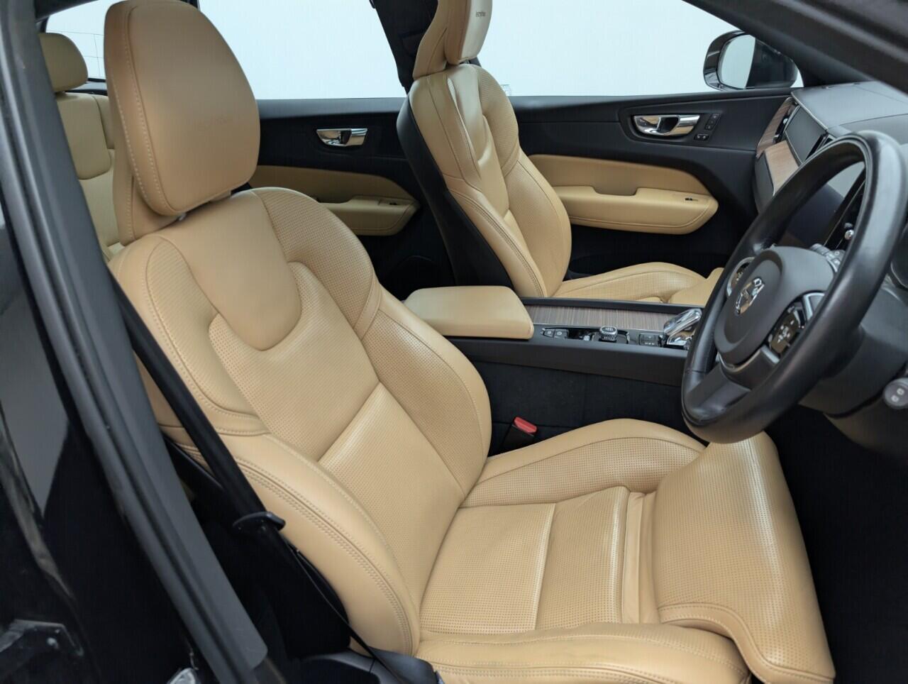 Used Volvo XC60 2019 for sale - 76424395: Photo 12