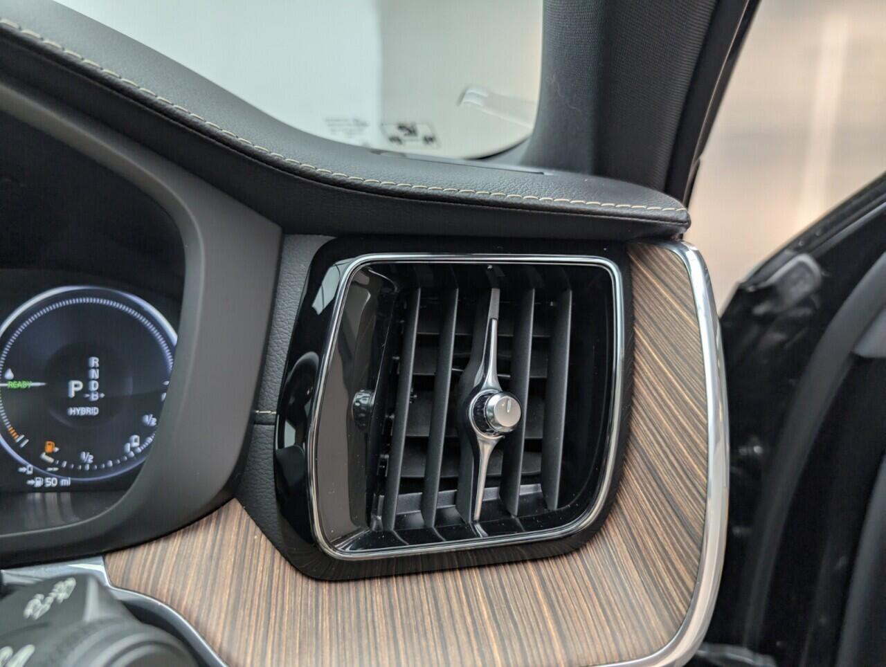 Used Volvo XC60 2019 for sale - 76424395: Photo 19