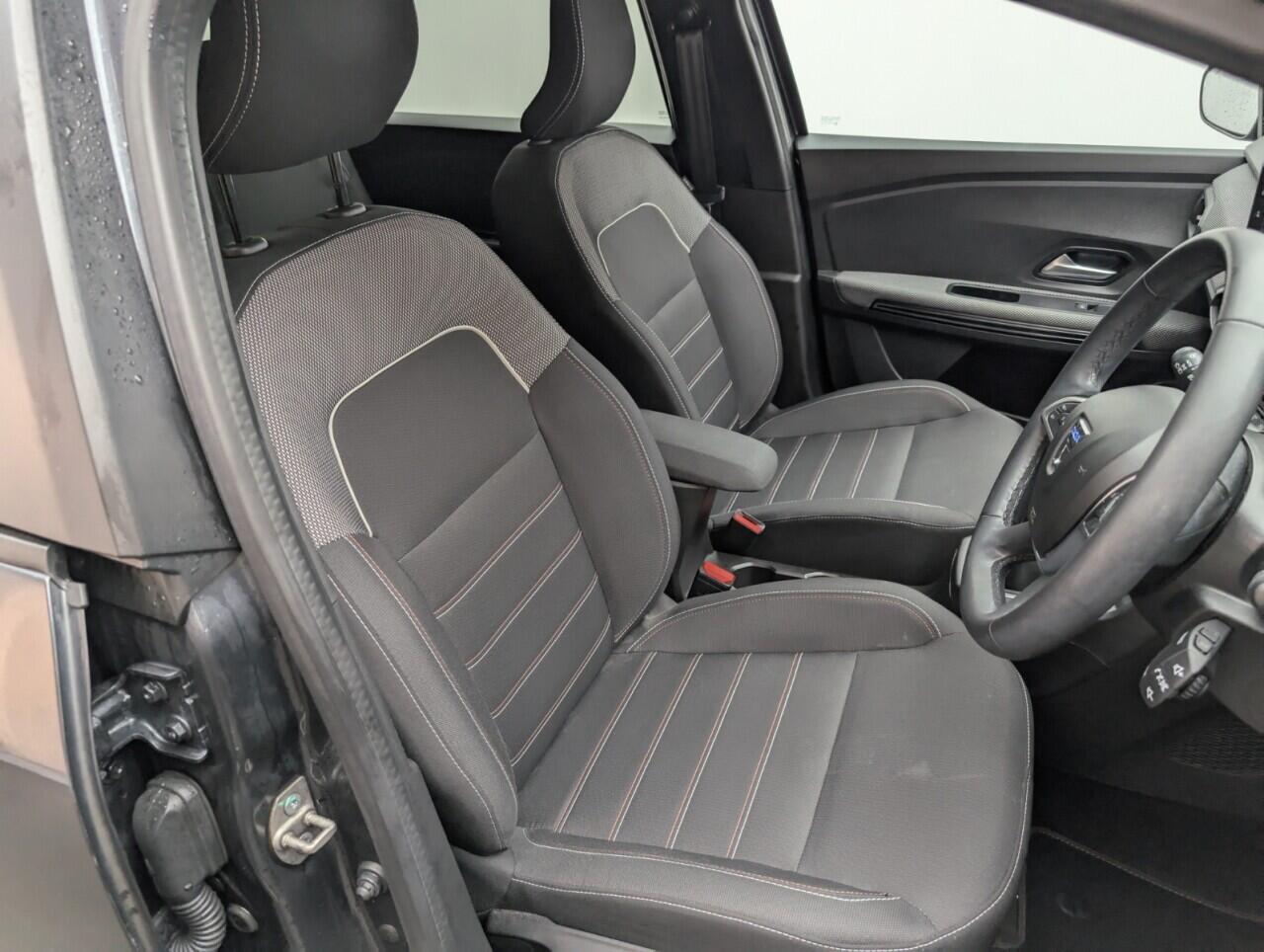 Used Dacia Jogger 2022 for sale - 76425481: Photo 12