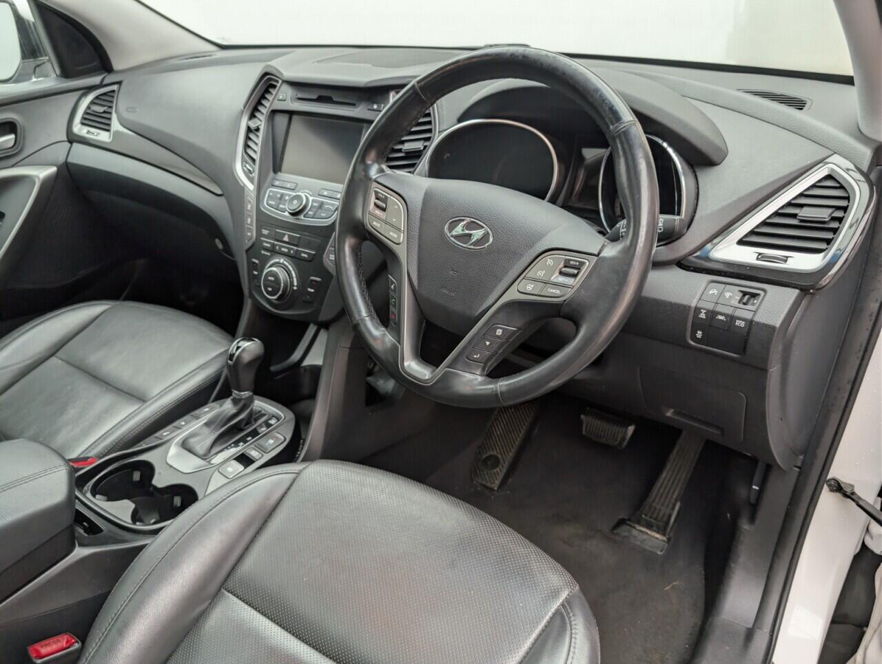 Used Hyundai Santa Fe 2015 for sale - 76424583: Photo 11
