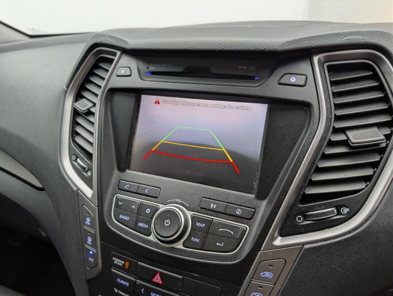 Used Hyundai Santa Fe 2015 for sale - 76424583: Photo 15