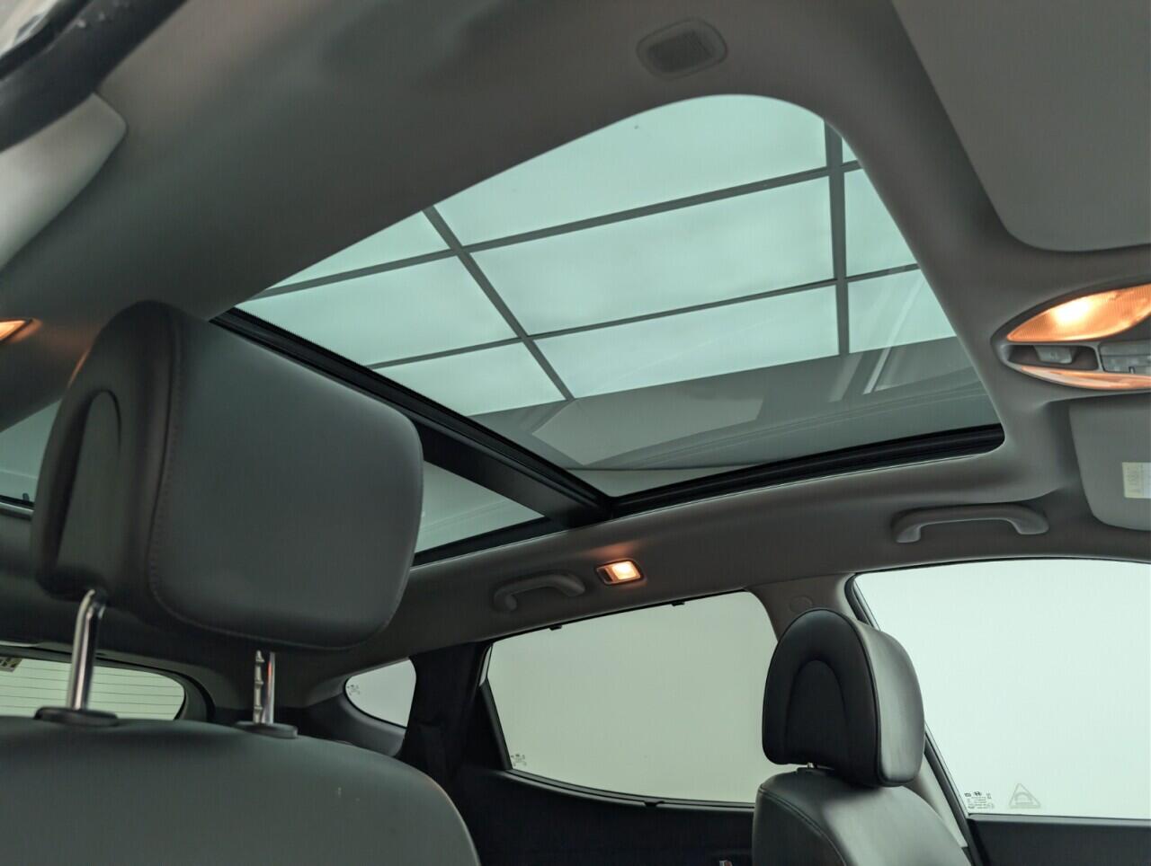 Used Hyundai Santa Fe 2015 for sale - 76424583: Photo 25