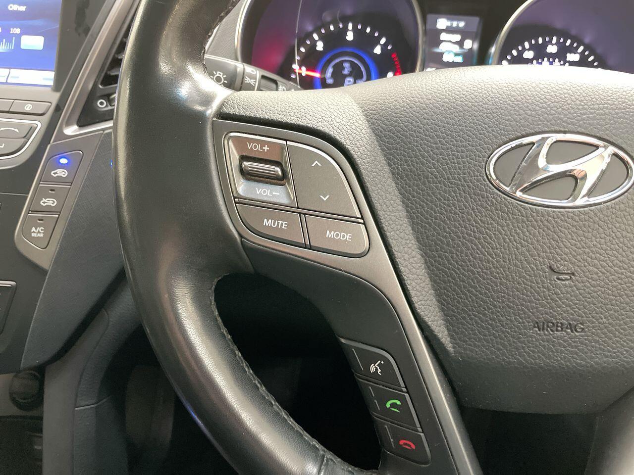 Used Hyundai Santa Fe 2015 for sale - 76424583: Photo 60