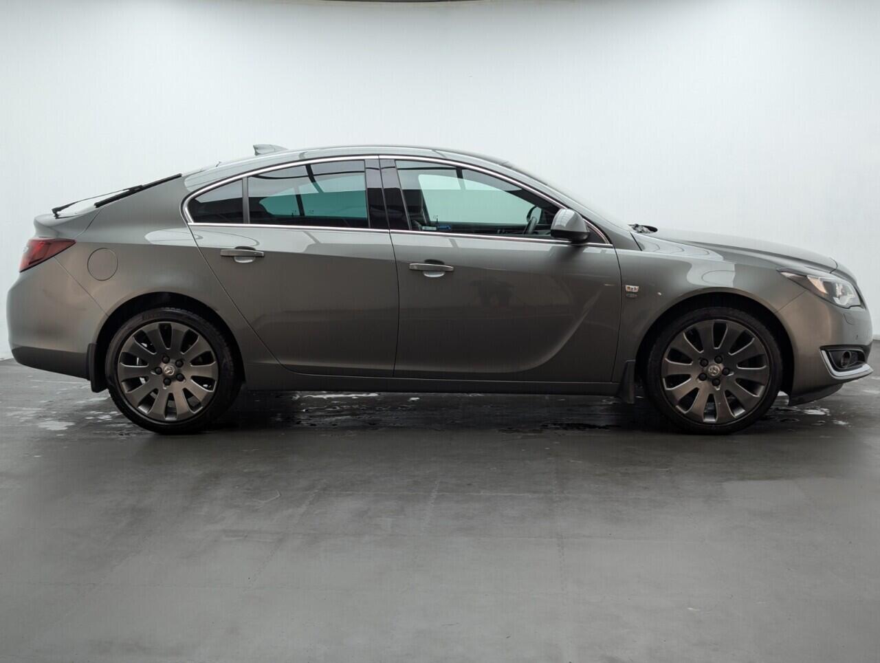 Used Vauxhall Insignia 2016 for sale - 76425483: Photo 9