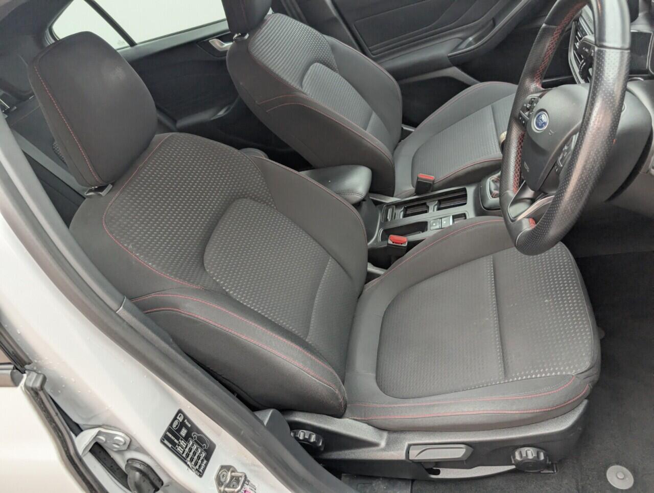 Used Ford Focus 2018 for sale - 76423135: Photo 12