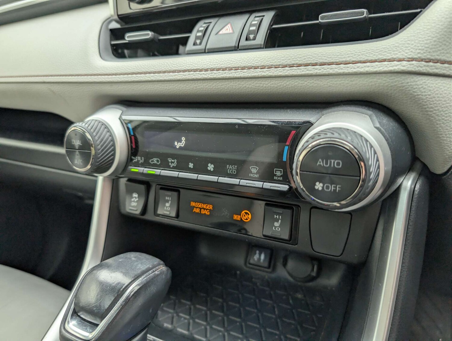 Used Toyota RAV4 2019 for sale - 77903017: Photo 34