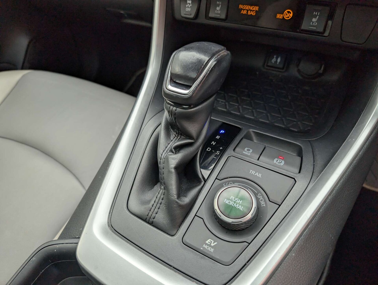 Used Toyota RAV4 2019 for sale - 77903017: Photo 35