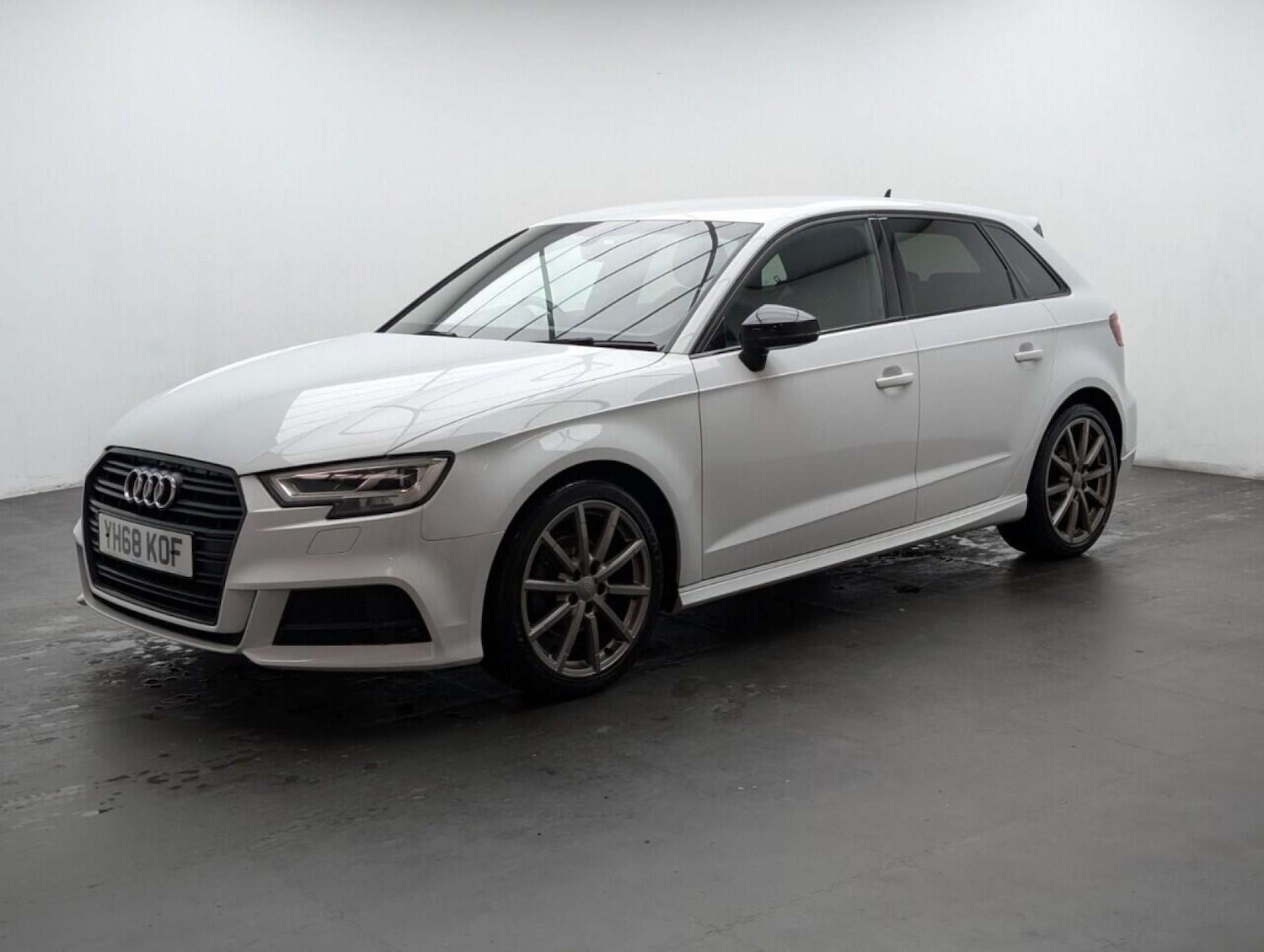 Used Audi A3 2019 for sale - 77714287: Photo 4