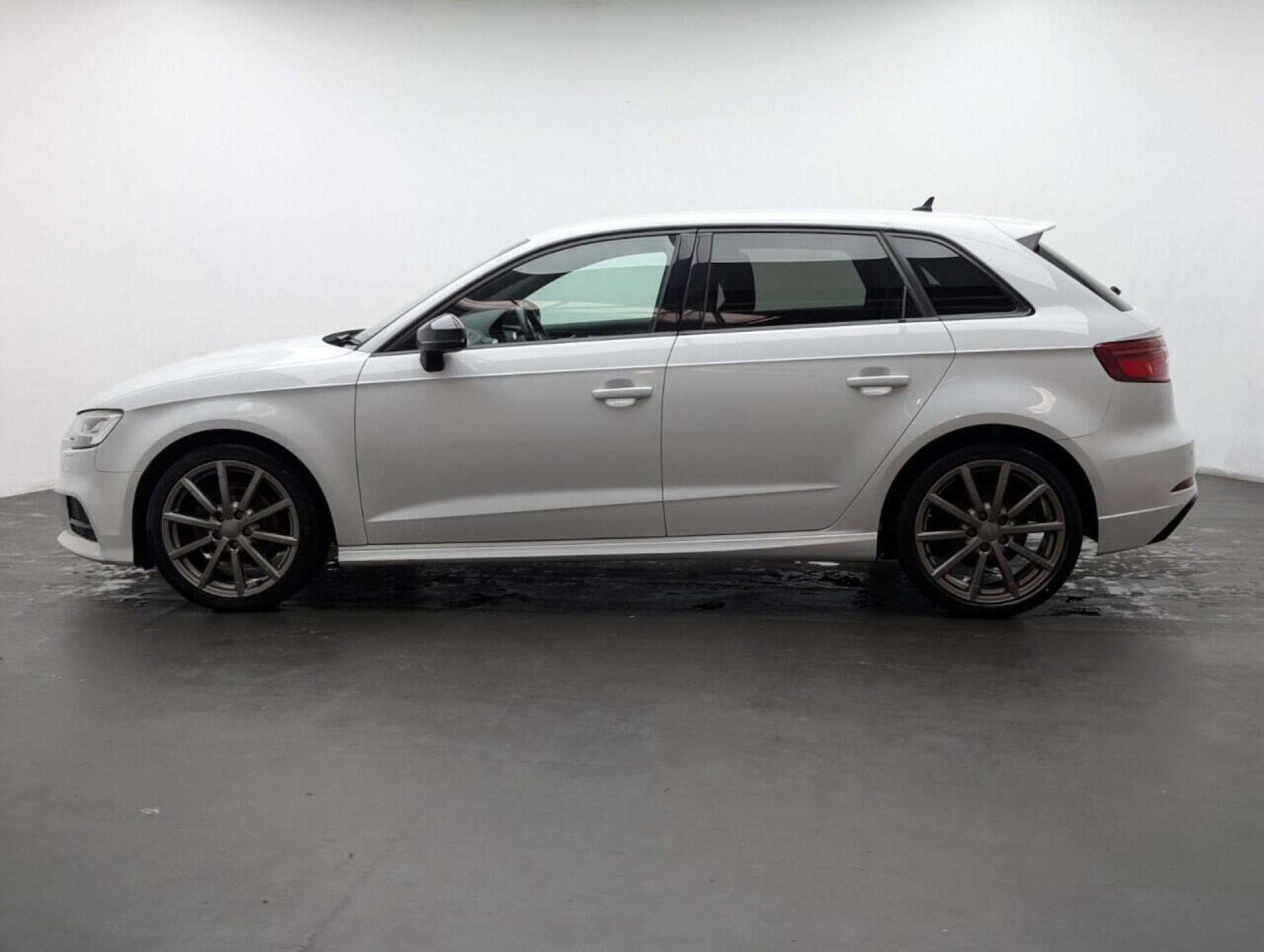 Used Audi A3 2019 for sale - 77714287: Photo 5