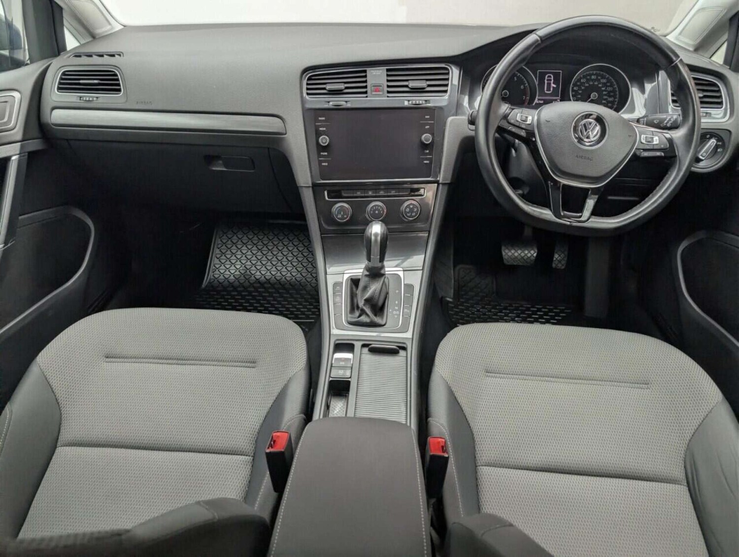 Used Volkswagen Golf 2018 for sale - 77714099: Photo 21