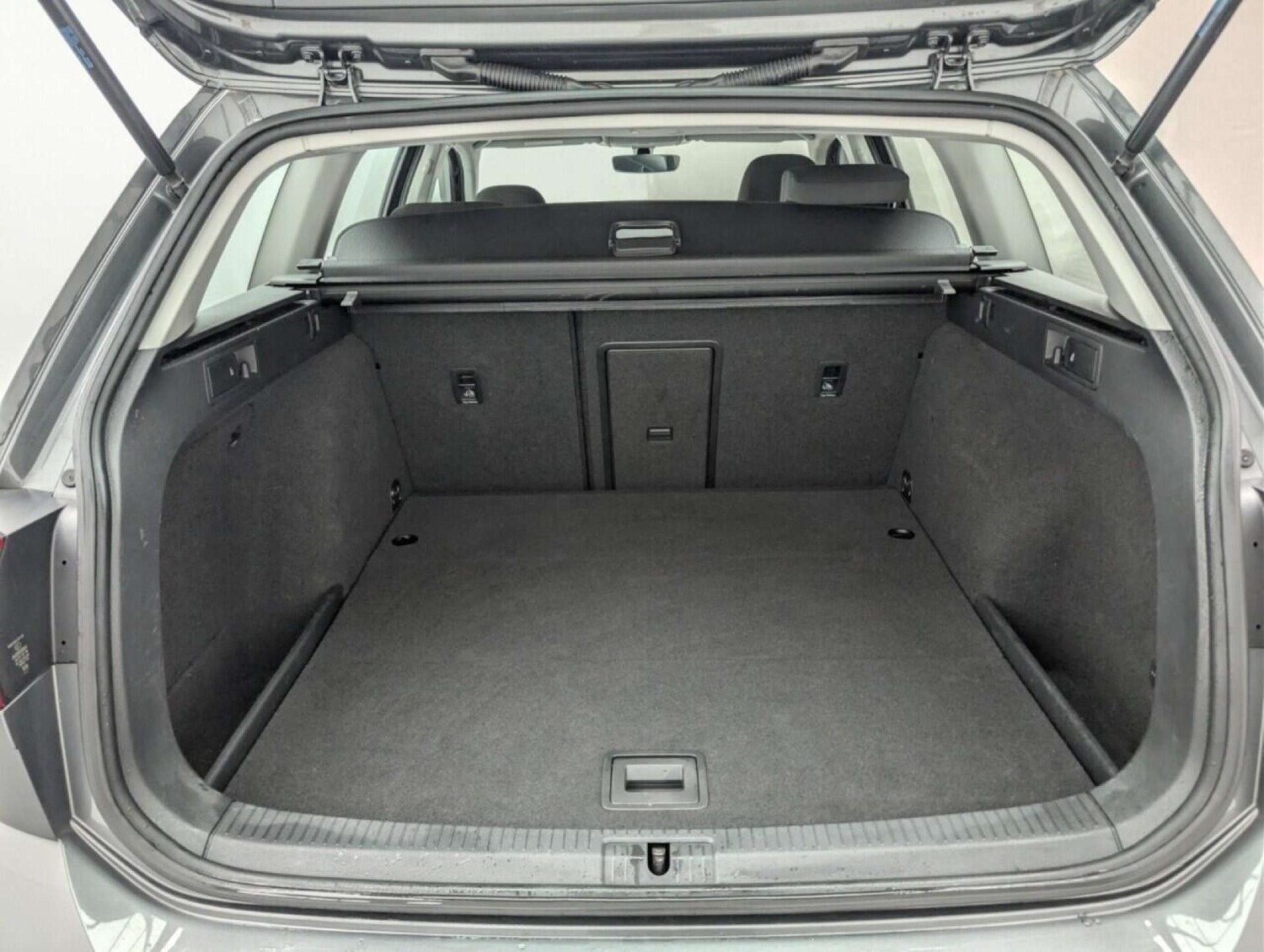 Used Volkswagen Golf 2018 for sale - 77714099: Photo 23