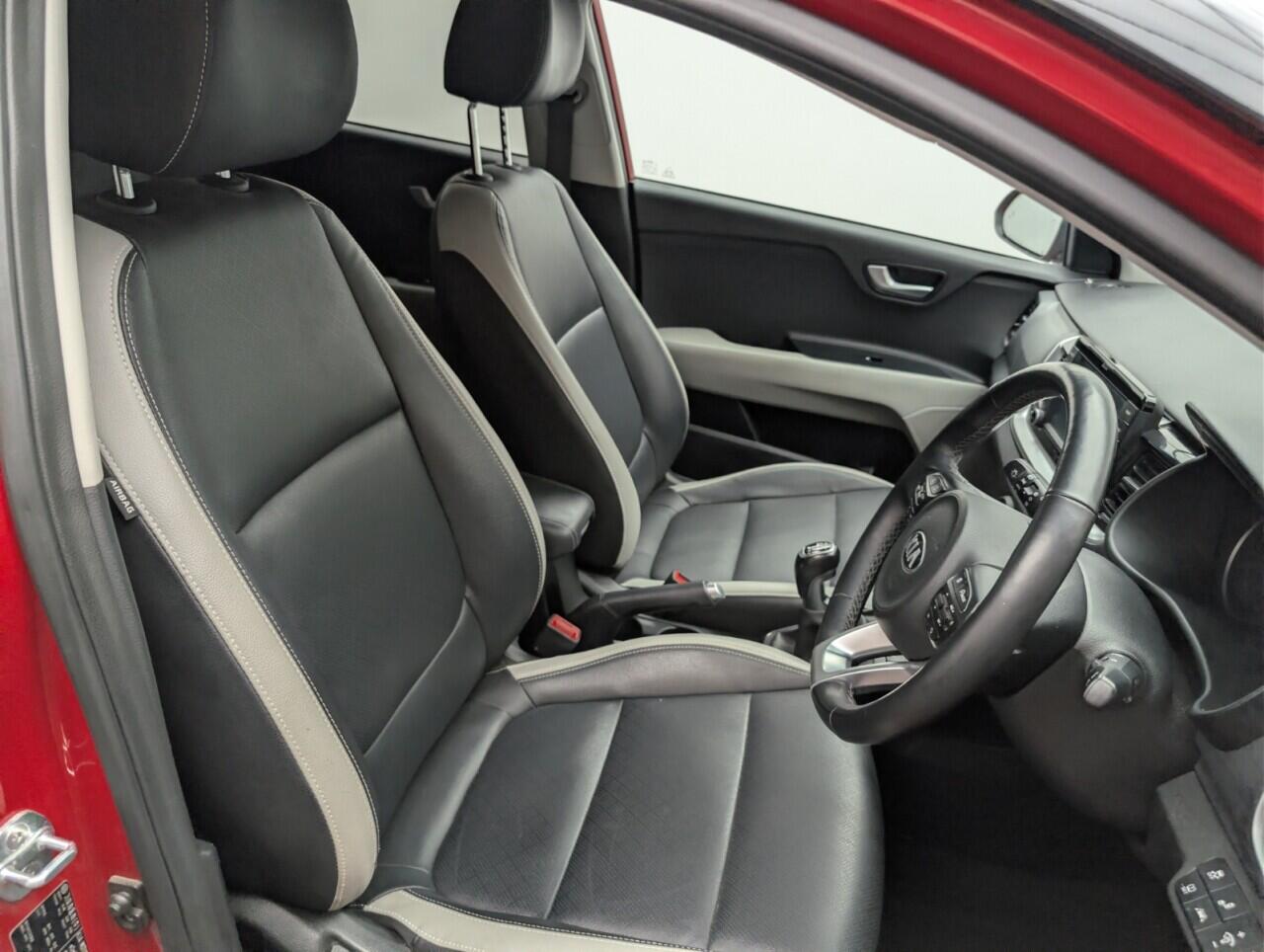 Used Kia Stonic 2019 for sale - 77074528: Photo 12