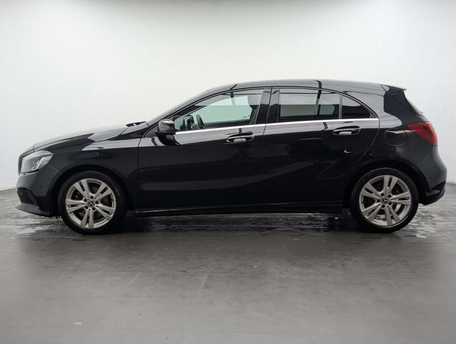 Used Mercedes-Benz A-Class 2016 for sale - 77714406: Photo 5