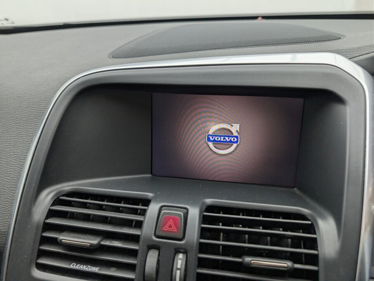 Used Volvo XC60 2017 for sale - 76743378: Photo 13