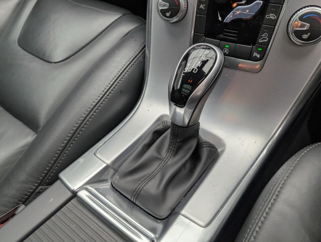 Used Volvo XC60 2017 for sale - 76743378: Photo 16