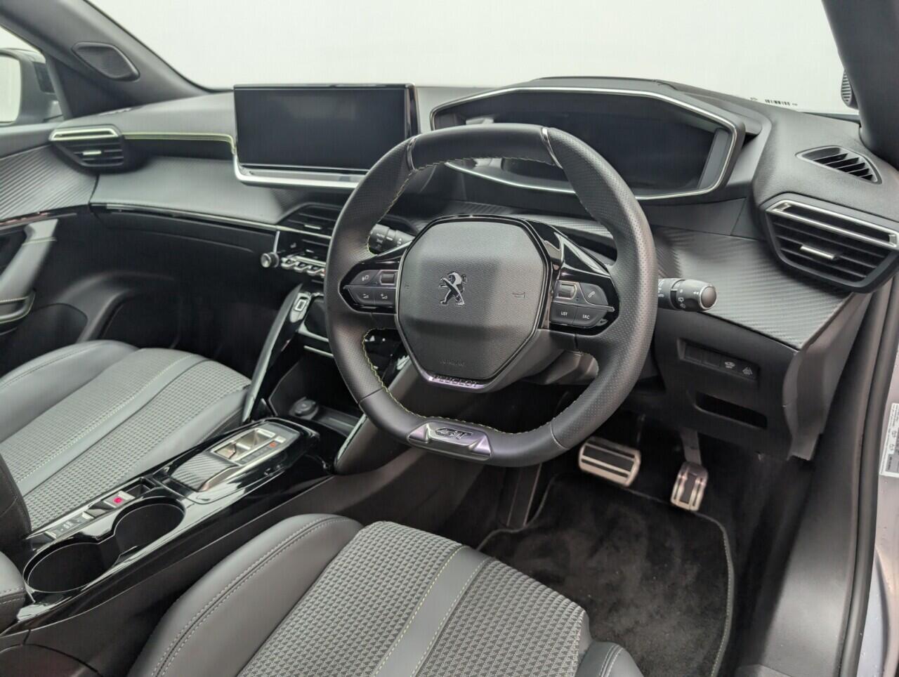 Used Peugeot E-2008 2023 for sale - 76423245: Photo 11