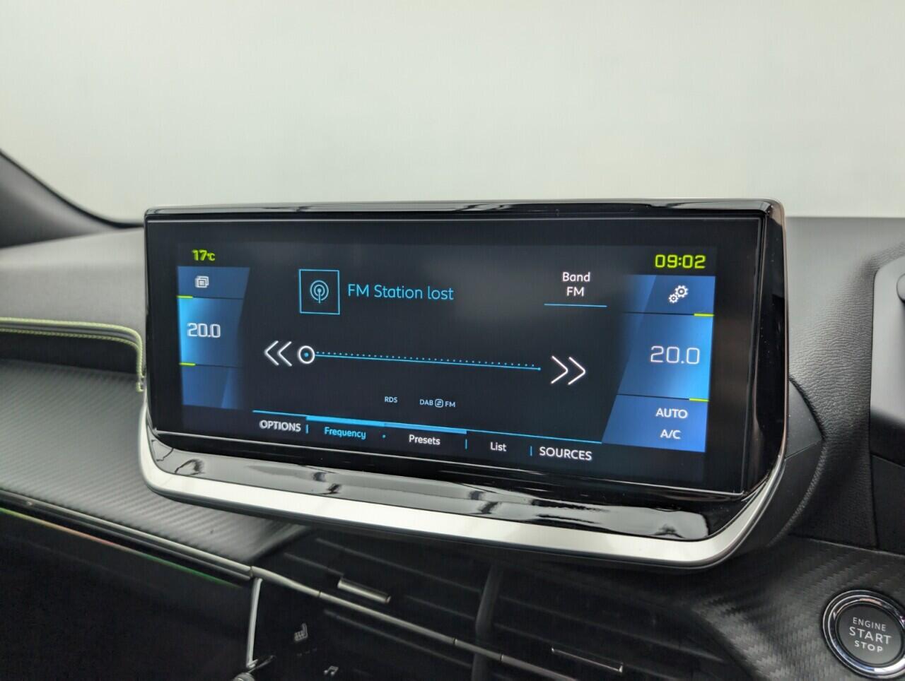 Used Peugeot E-2008 2023 for sale - 76423245: Photo 13