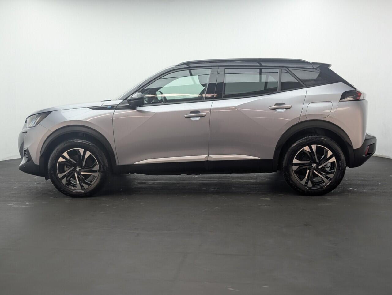 Used Peugeot E-2008 2023 for sale - 76423245: Photo 5