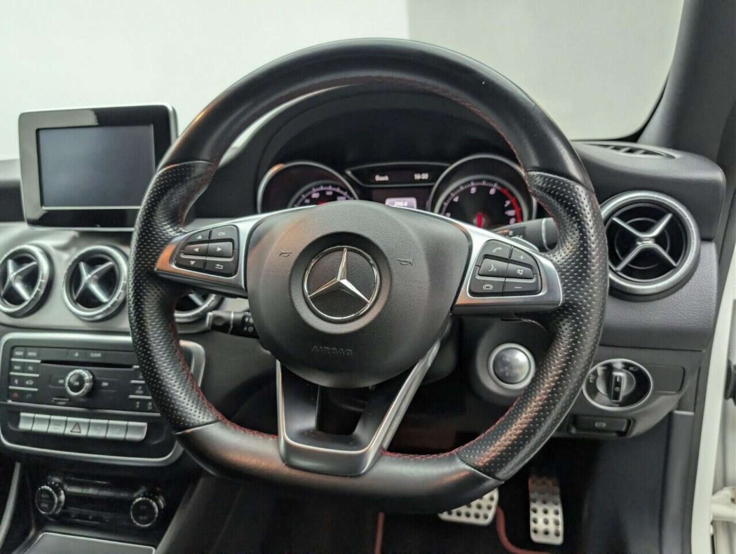 Used Mercedes-Benz CLA 2017 for sale - 77713627: Photo 32