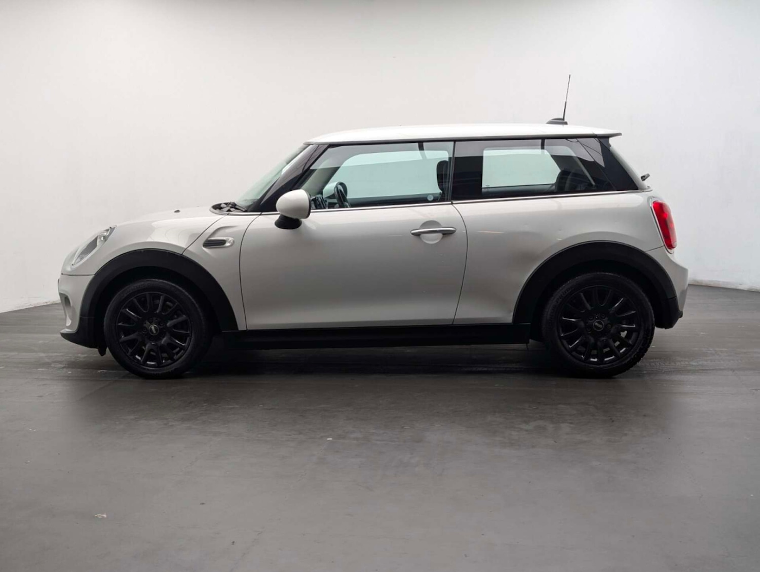 Used MINI Hatch 2015 for sale - 77780997: Photo 6