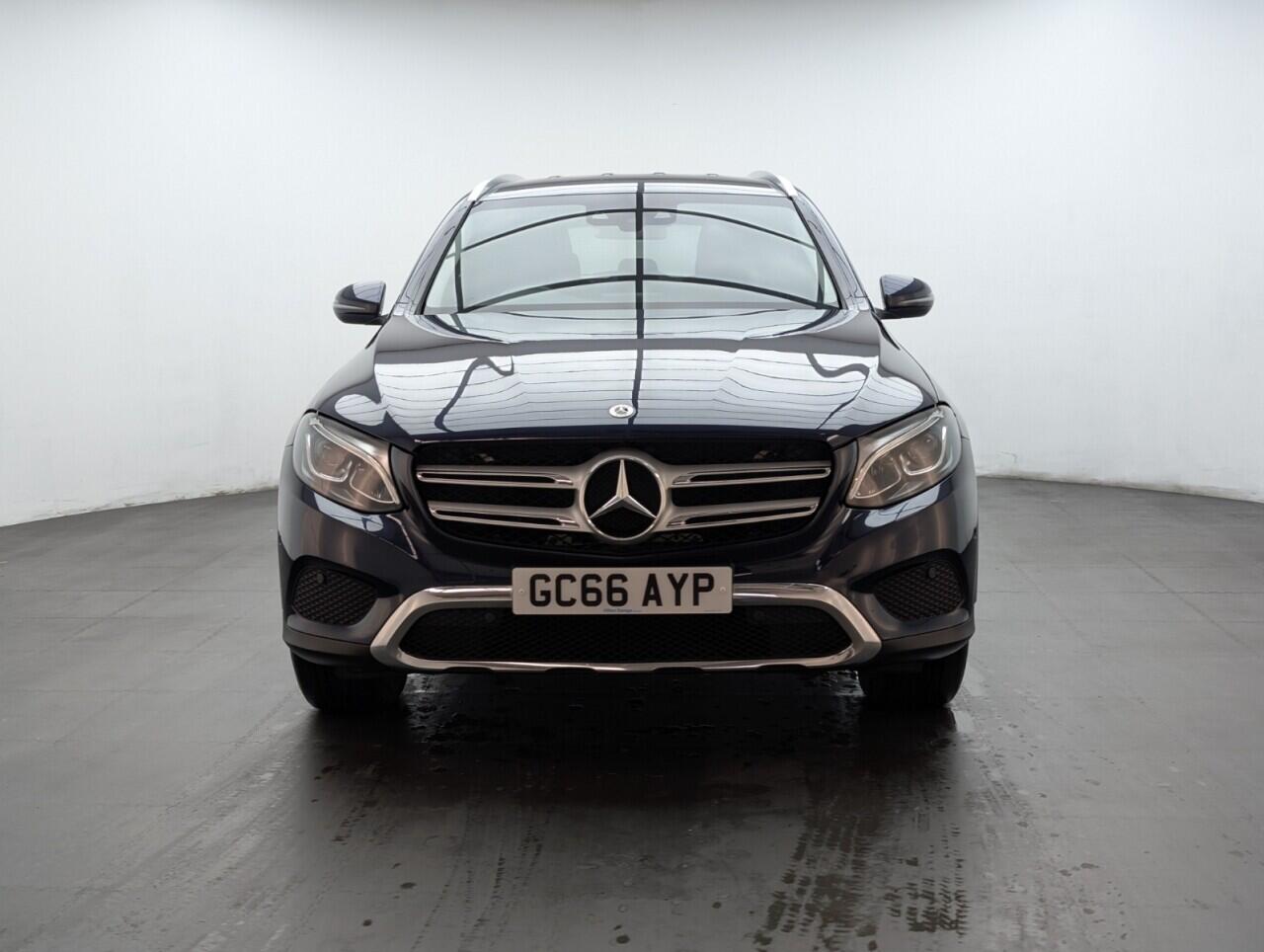 Used Mercedes-Benz GLC 2017 for sale - 76612915: Photo 3