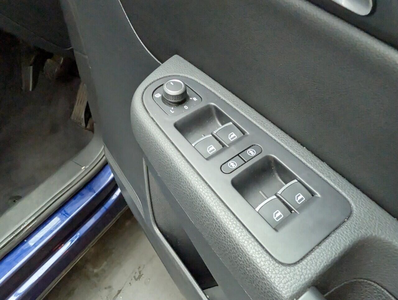 Used Volkswagen Sharan 2017 for sale - 77074033: Photo 33