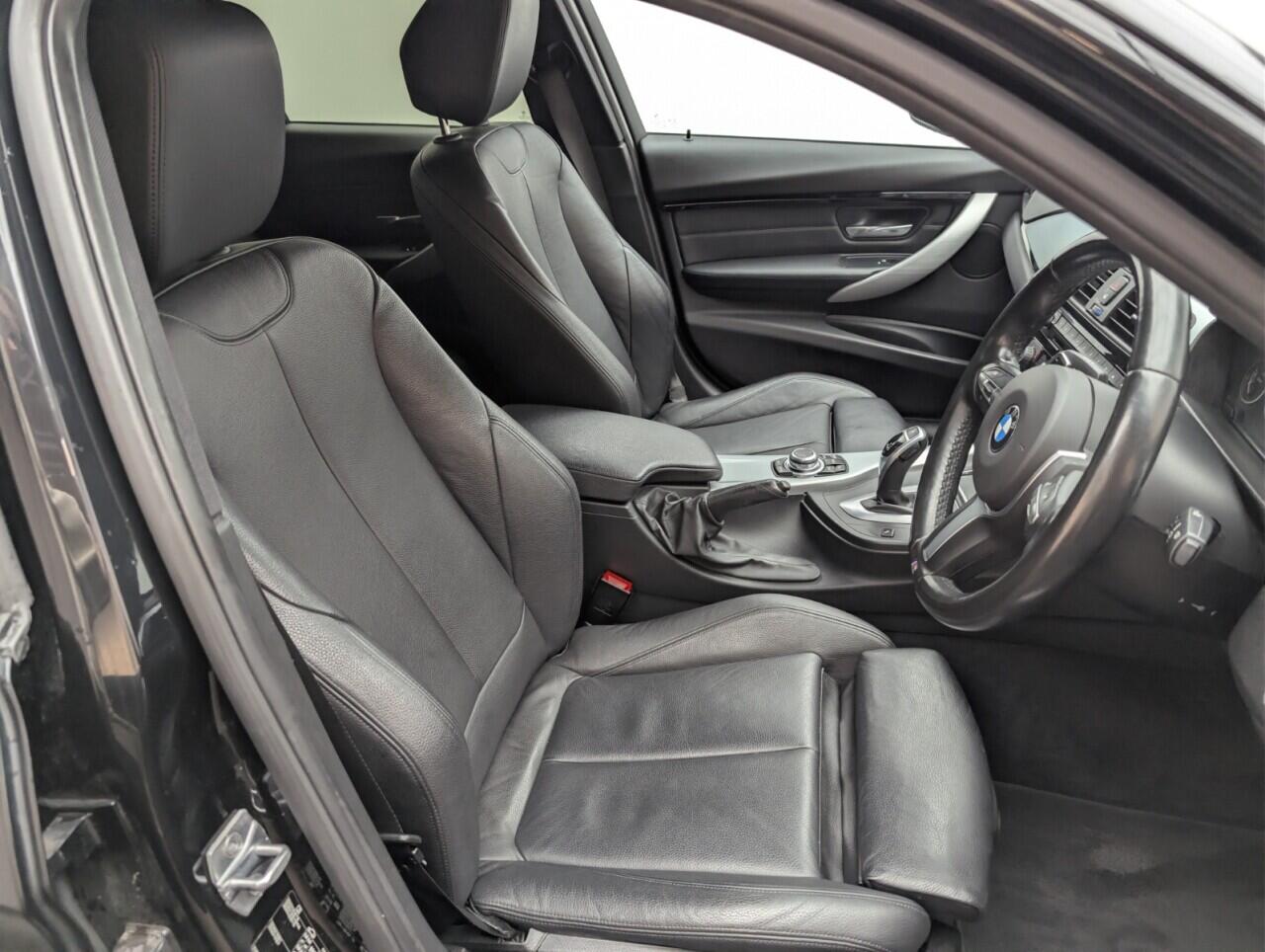 Used BMW 3 Series 2017 for sale - 76633612: Photo 12