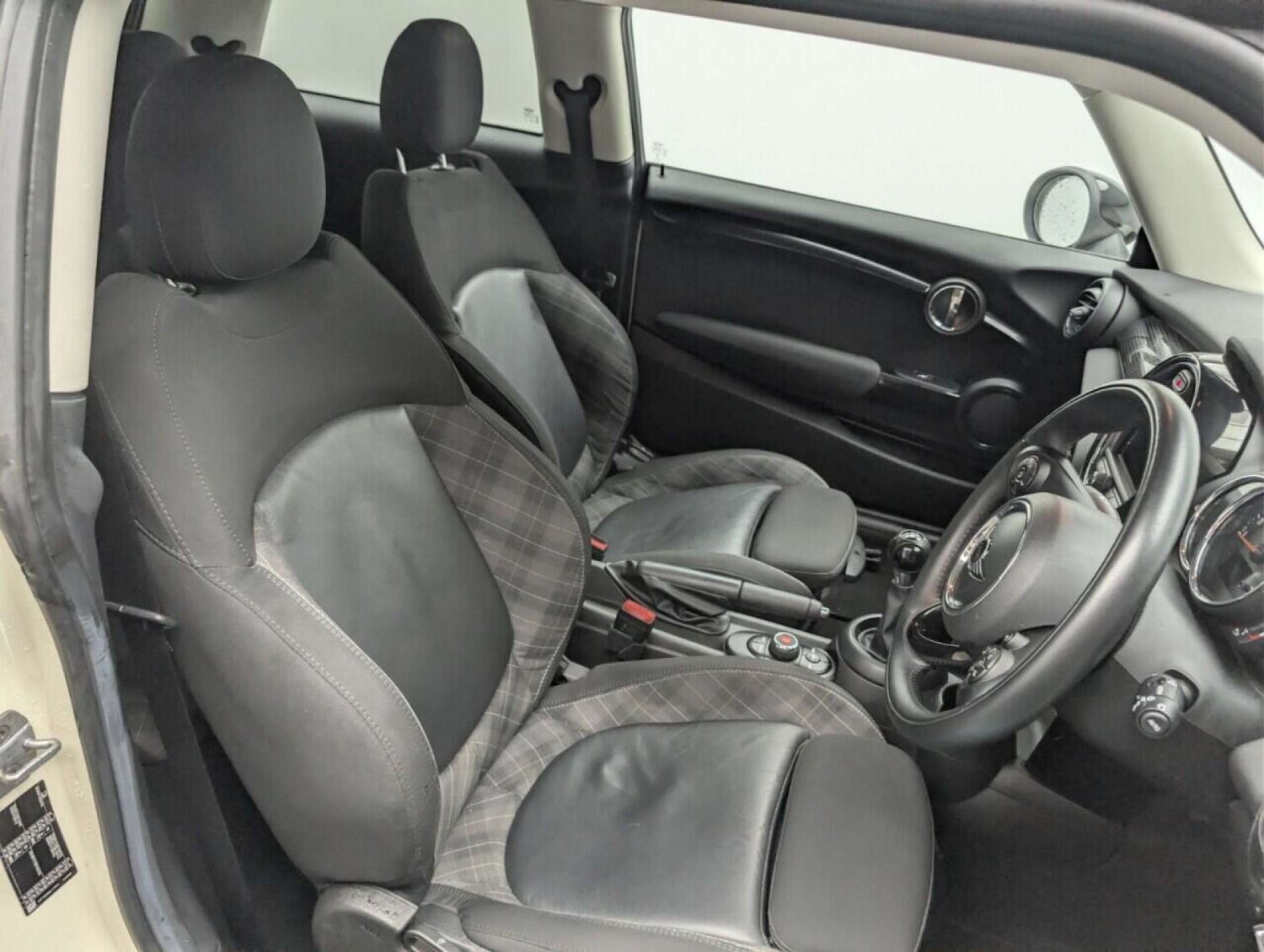 Used MINI Hatch 2018 for sale - 77713102: Photo 12