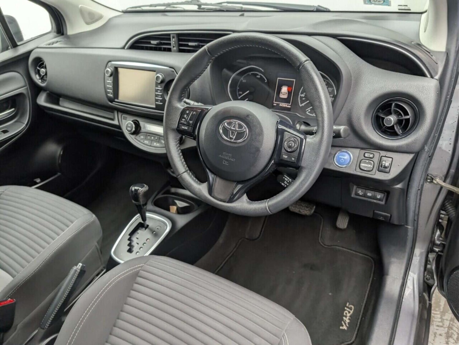 Used Toyota Yaris 2018 for sale - 77713206: Photo 11