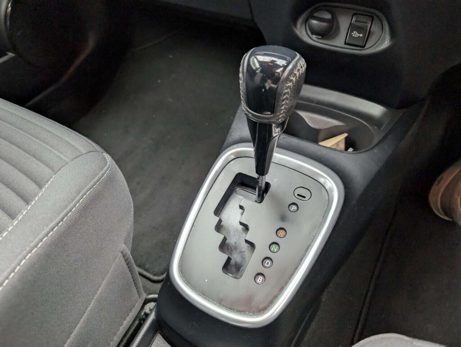 Used Toyota Yaris 2018 for sale - 77713206: Photo 16