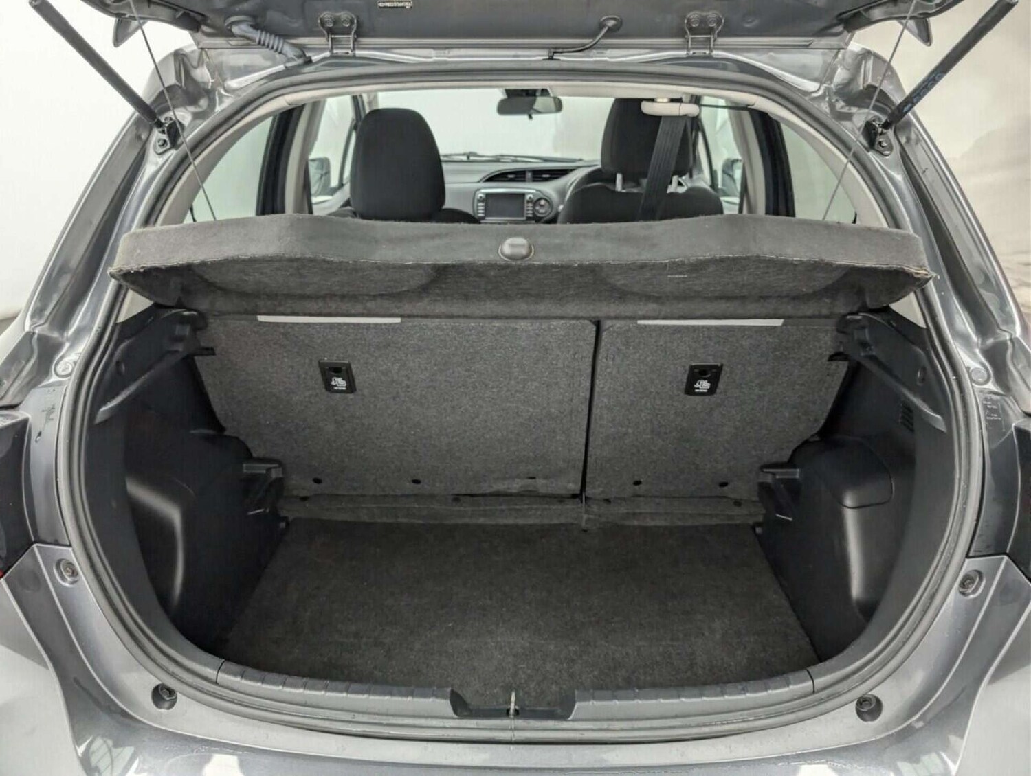 Used Toyota Yaris 2018 for sale - 77713206: Photo 23