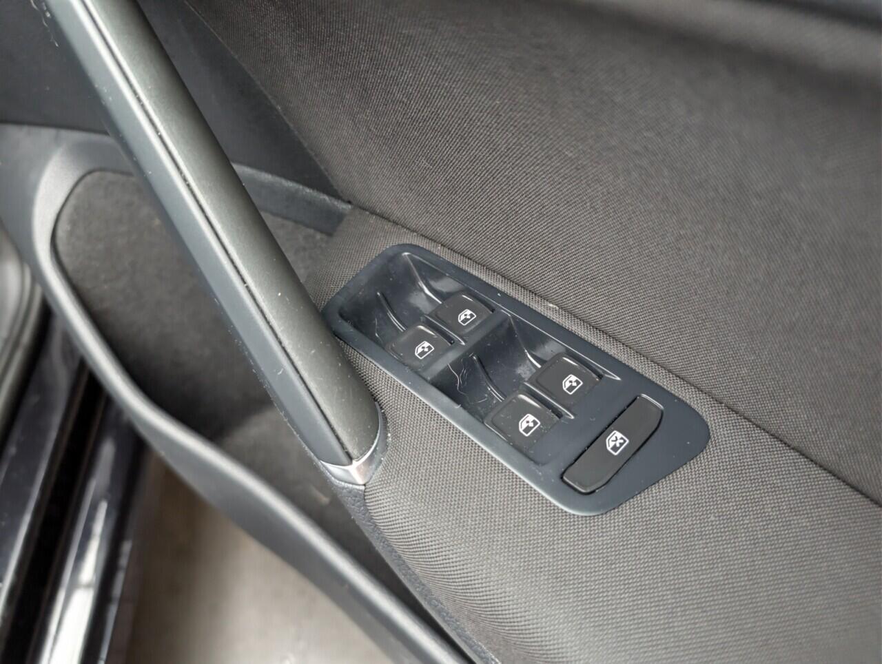 Used Volkswagen Golf 2019 for sale - 76913809: Photo 22